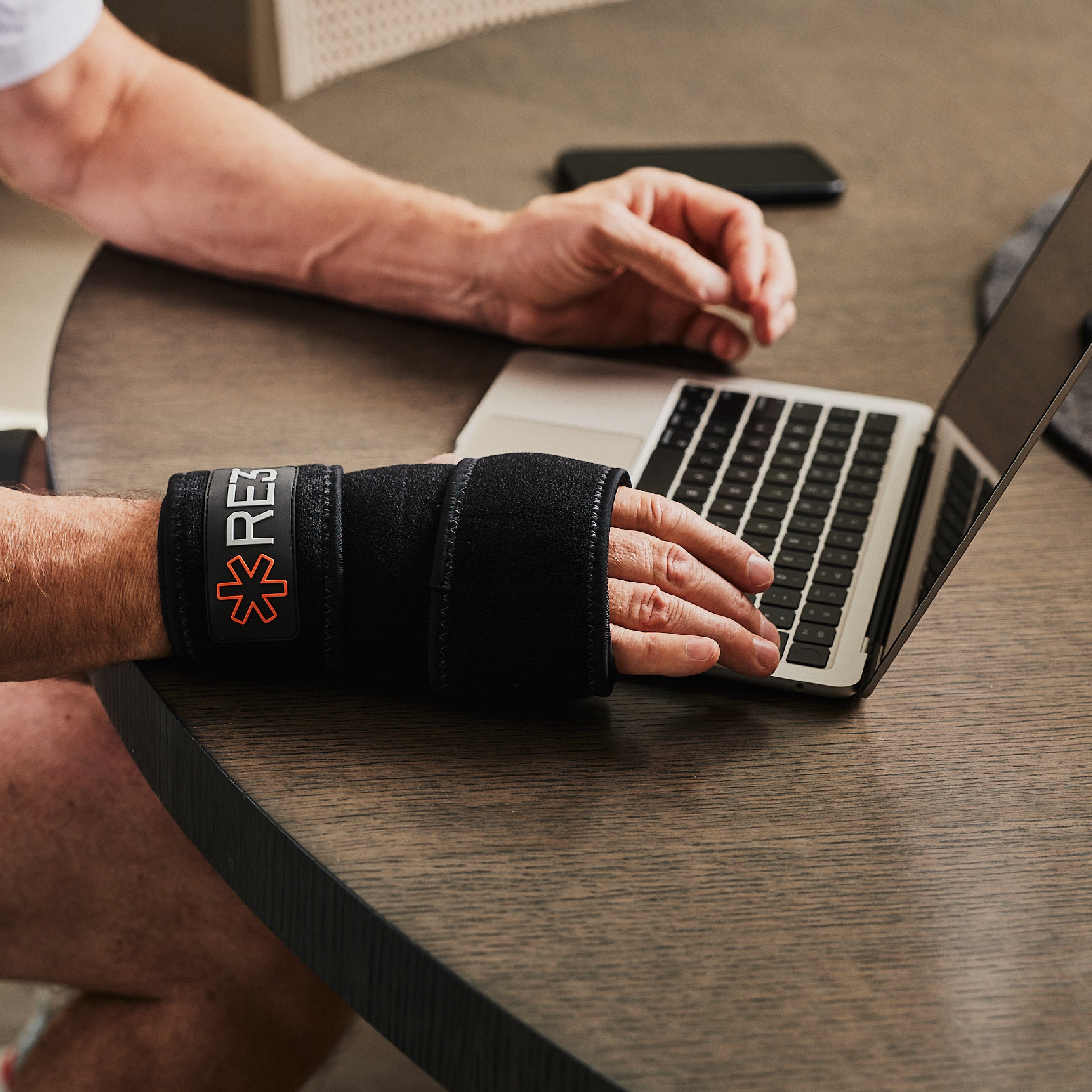 RE3 Ice Compression Pack For Wrist Injuries